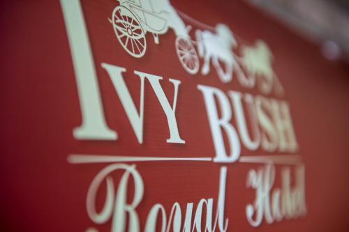 Ivy Bush Royal Hotel by Compass Hospitalityに飾ってある許可証、賞状、看板またはその他の書類
