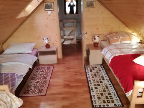 Un pat sau paturi într-o cameră la Kuća za odmor "Jasna" (Holiday home "Jasna")