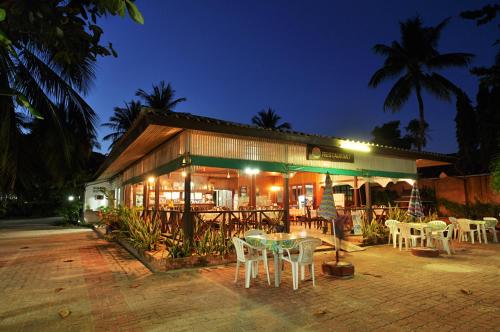 Restoran või mõni muu söögikoht majutusasutuses Mira Mare Resort Koh Samui