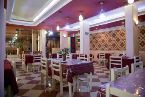 Nhà hàng/khu ăn uống khác tại Pharaohs Hotel
