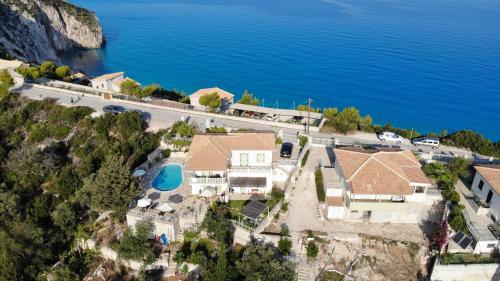 Gallery image of Vila Deep Blue-apartment Selana sea view in Agios Nikitas