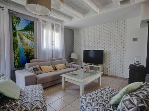 Afbeelding uit fotogalerij van Villa in Beaufort with Private Pool in Beaufort