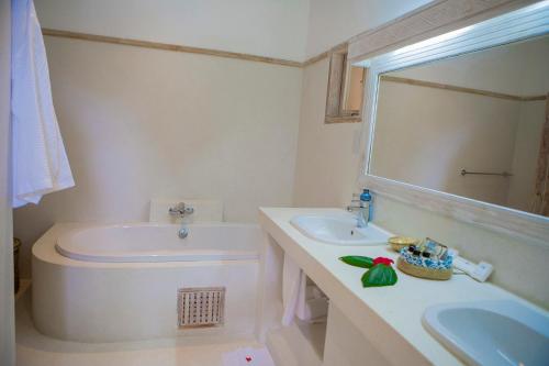 Un baño de Medina Palms
