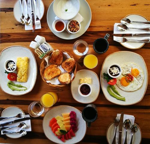 Comida en o cerca de este hotel