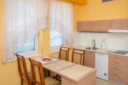 Η κουζίνα ή μικρή κουζίνα στο SAN 011