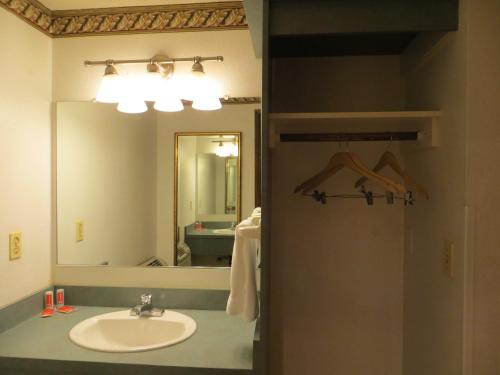 Ett badrum på Portland Inn