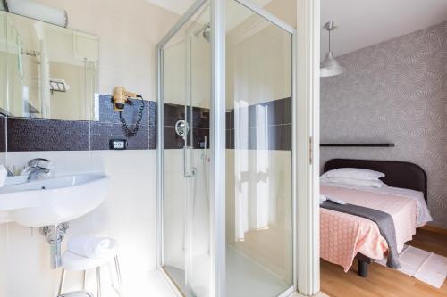 Ένα μπάνιο στο Hotel Logonovo