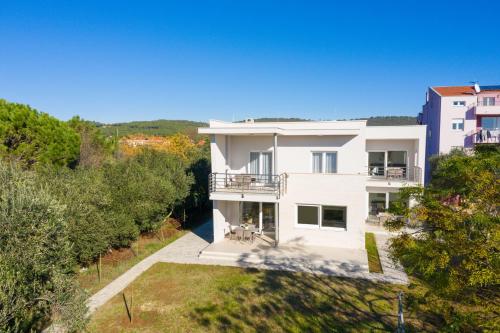 Villa Amfora - First row by the sea