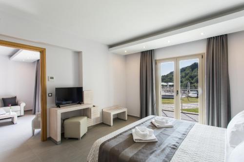 Gallery image of Aqua Oliva Resort Syvota in Sivota