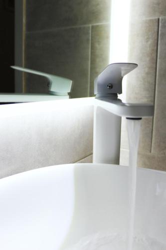 Yannis Apartments - Stylish Stay with High-Speed Wi-Fi