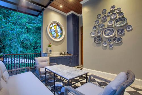 Ruang duduk di Chantra Khiri Chalet Chiang Mai