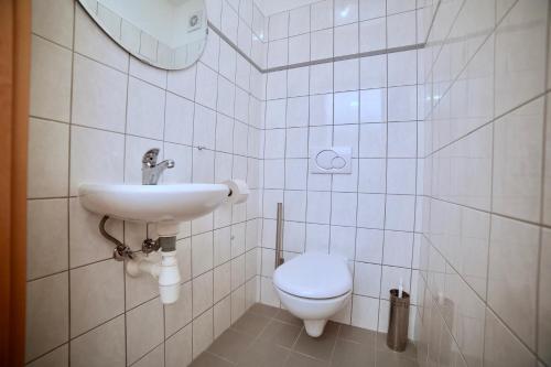 Bilik mandi di Wellness Apartmán Pec