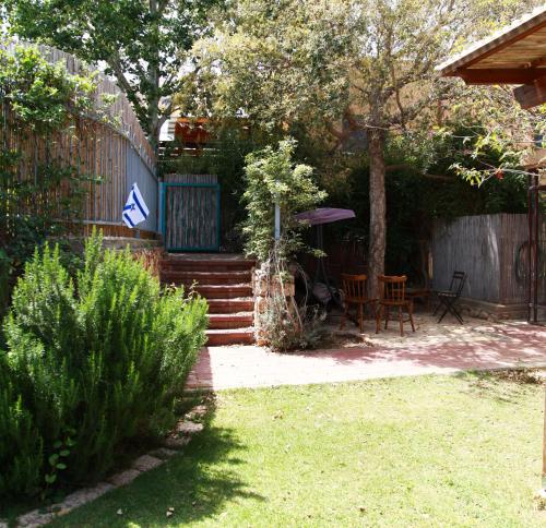 Een tuin van Villa Yehudit