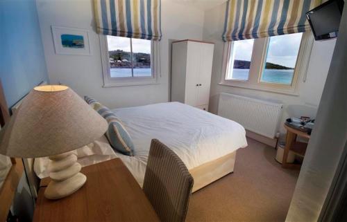 Gallery image of The Paris Hotel in Coverack