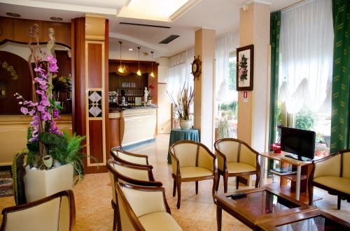 Posezení v ubytování Hotel Apollo