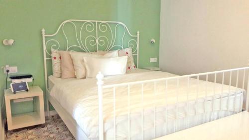 Кровать или кровати в номере Breathtaking Costabrava seaview apartment 5m beach - Casa ArteVida