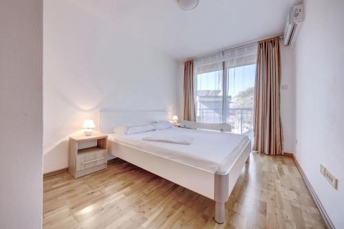 Luxury Pool Apartments near the sea photo 2