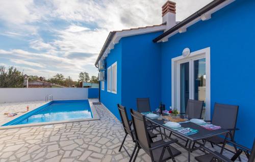 Blue Holiday House with Private Pool