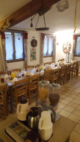 Ресторан / где поесть в Gîte Auberge Les Terres Blanches de Méolans