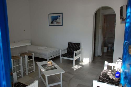 Χώρος καθιστικού στο Flora's Apartments