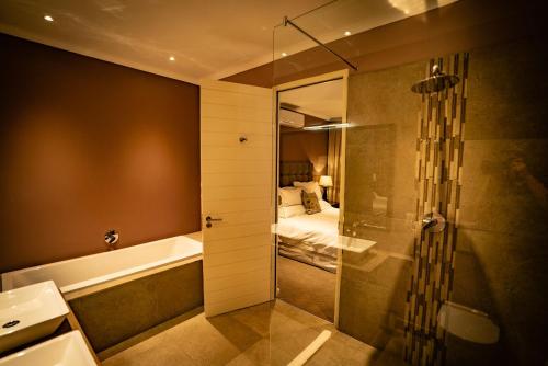 Ванна кімната в The Royal Hotel