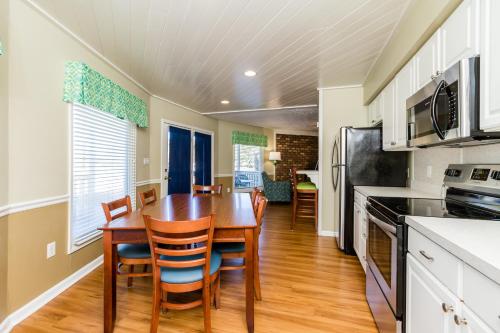 Gallery image of Country Club Villas by Capital Vacations in Myrtle Beach