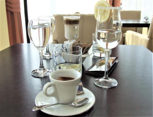 Kemudahan buat kopi dan teh di Hotel Central Slavonski Brod