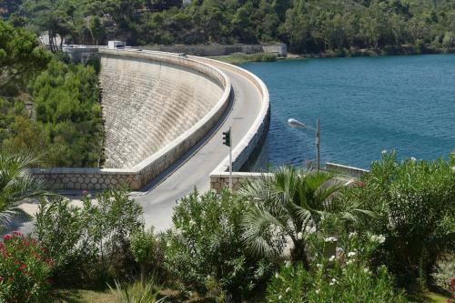 Φυσικό τοπίο κοντά σε αυτή η παραθεριστική κατοικία