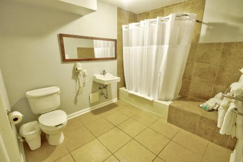 Ванная комната в Fort Lauderdale Grand Hotel