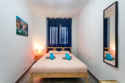 Lovely, new, bright 3 mins to beach apt 105 sq meters
