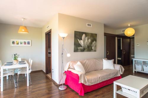 Ruang duduk di Costabravaforrent Residencial Albons