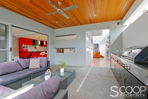 Gallery image of Ultra Stylish Fremantle Area in Fremantle