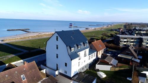 Loftmynd af Strandvilla Seelust