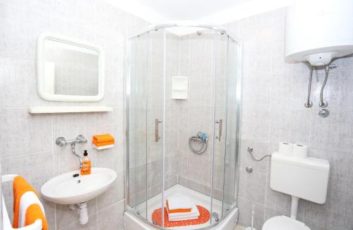 Ванна кімната в Villa Anđelić