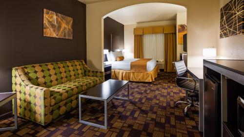 Gallery image of Best Western Windsor Pointe Hotel & Suites - AT&T Center in San Antonio