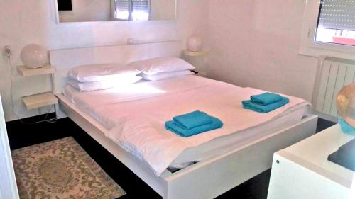 Precioso piso vistas mar 2 dormitorios terraza y garaje - Apartmento Escorpora