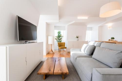 FLH Chiado Bright Apartment