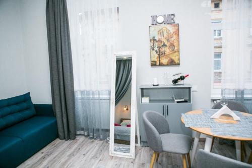 Ruang duduk di Luxury flat in downtown