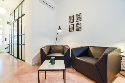 Зона вітальні в FOR LONG-TERM, BUDGET! Szövetség Apartment in the Heart of Budapest