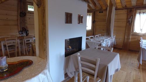 Photo de la galerie de l'établissement Dolomiti Village, à Comeglians