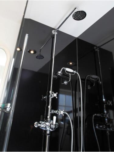 Ein Badezimmer in der Unterkunft The Broad Leys