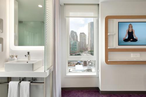 Gallery image of YOTEL Boston in Boston