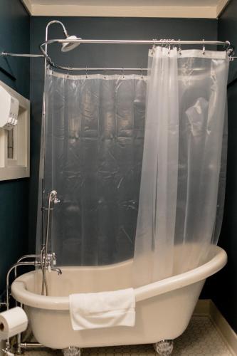 Un baño de Maison Mouton Bed & Breakfast