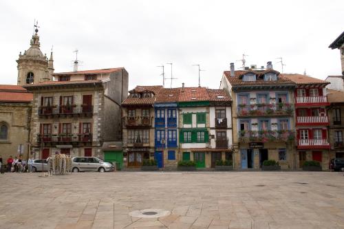 Nespecifikovaný výhled na destinaci Hondarribia nebo výhled na město při pohledu z hotelu