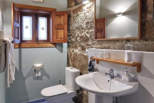 A bathroom at Casa Rural Sabariz