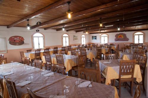 Restoran atau tempat makan lain di Villaggio Turistico Scialmarino