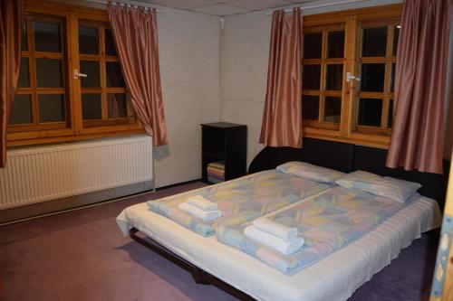 Letto o letti in una camera di Persey Villa Borovets