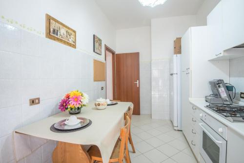 Kuchyň nebo kuchyňský kout v ubytování B&B Soggiorno Di Ostia