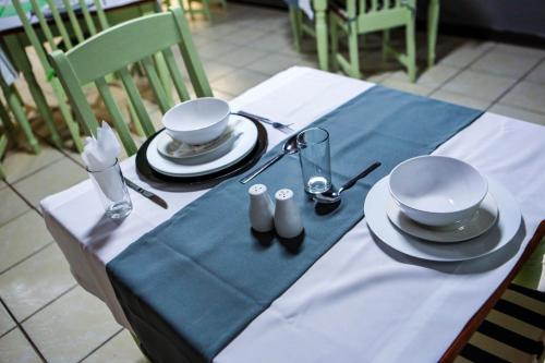 Restoran atau tempat lain untuk makan di Gracious Lodge