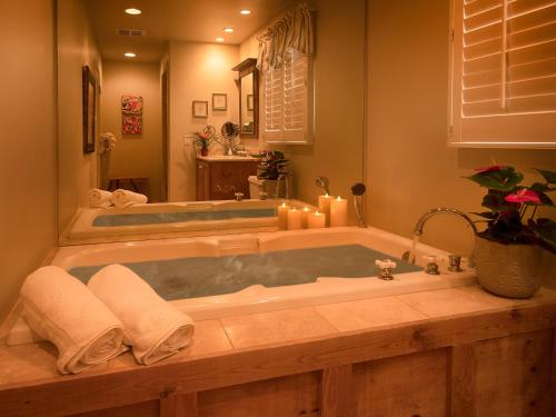 A bathroom at Carmel Country Inn